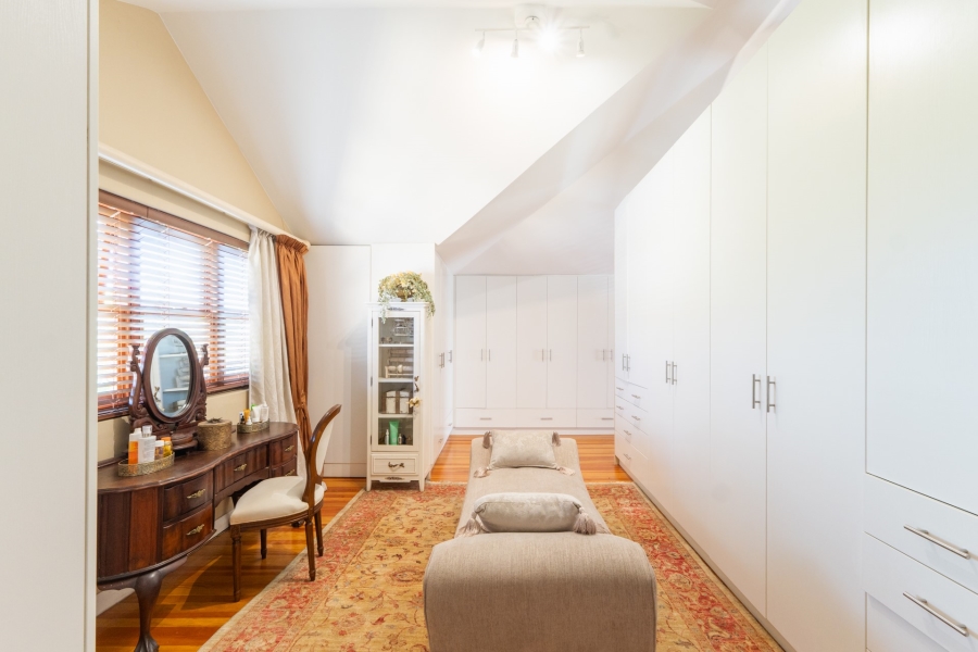 5 Bedroom Property for Sale in Northcliff Western Cape